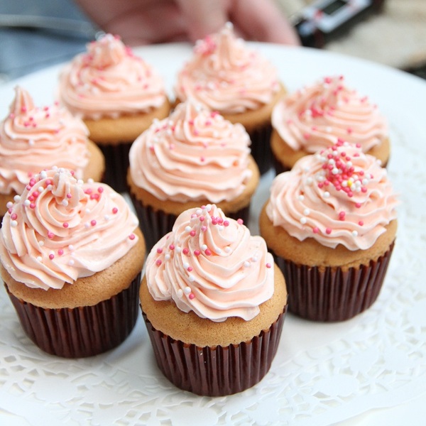 上海同城/纸杯/翻糖杯子蛋糕 巧克力甜品台生日cupcake奶油婚礼