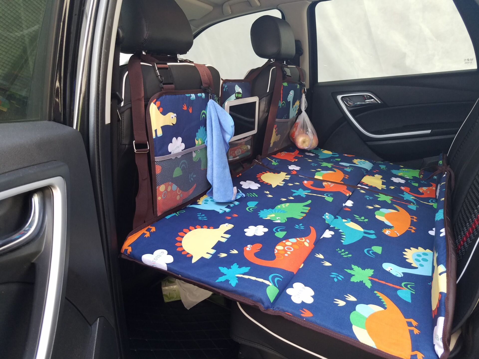 кровать в машину на заднее сидение для ребенка
