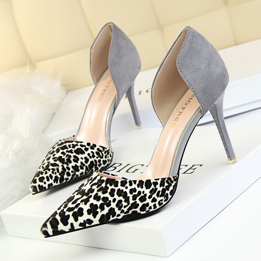 2661-1 the European and American wind sexy nightclub show thin hollow shoes heel high-heeled pointed mouth shallow leopa