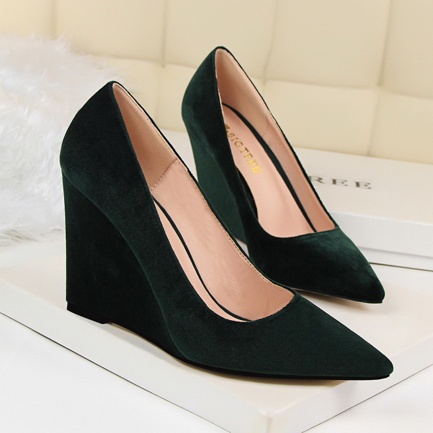 Han edition H135-1 high fashion contracted with wedges suede shallow mouth pointed sexy show thin single shoes for women