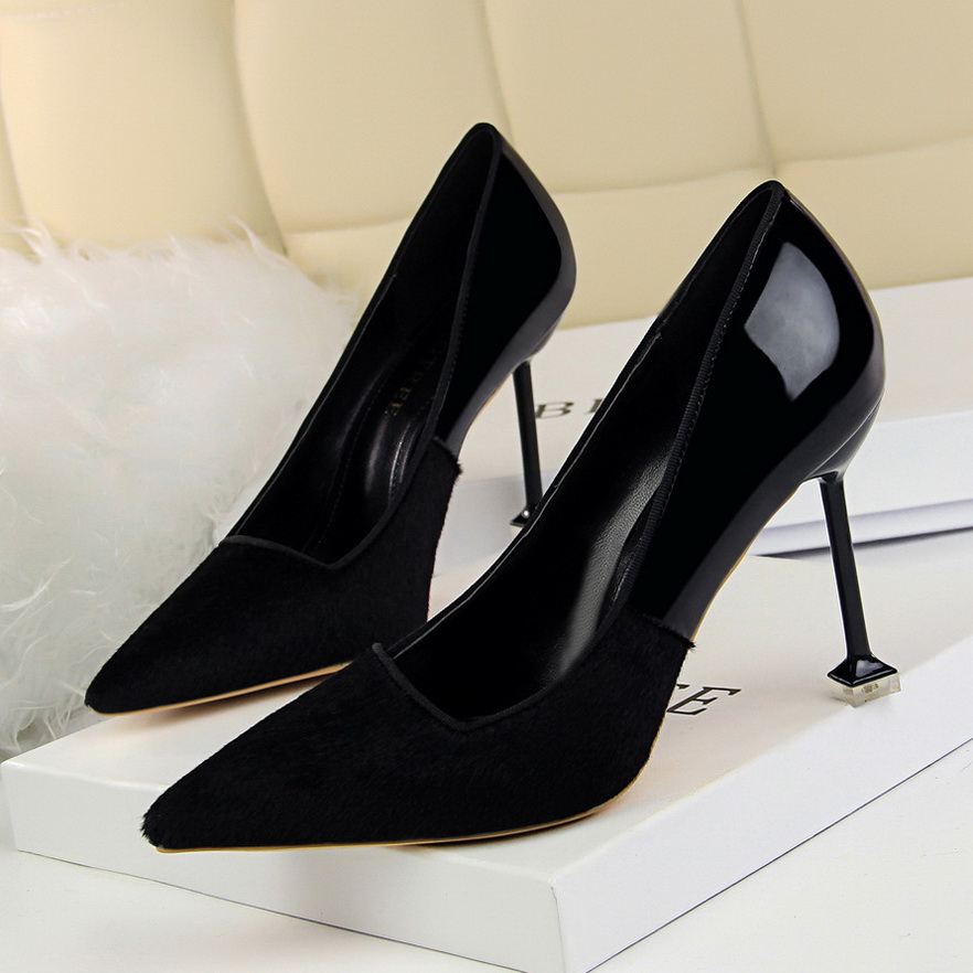 1716-12 in Europe and the wind for women’s shoes high heel with shallow mouth pointed sexy high-heeled shoes paint color