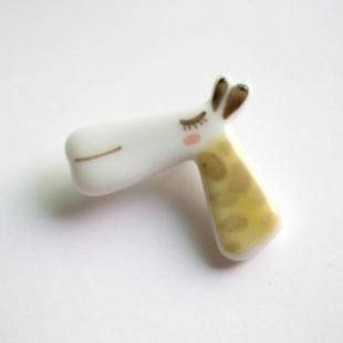 萌の小鹿 胸针 包饰 纯手工手制陶瓷