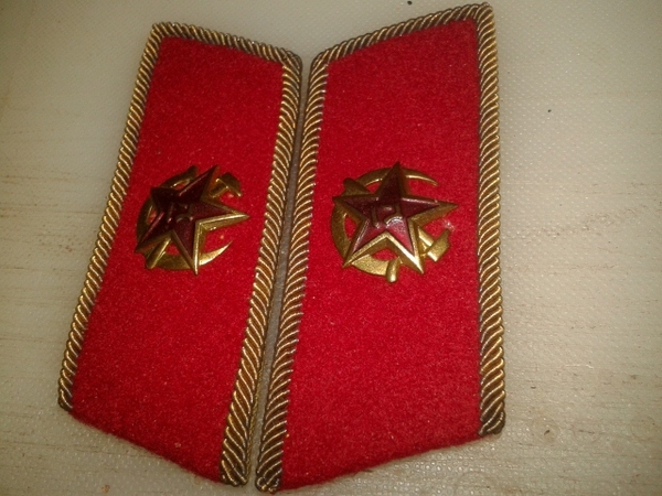 珍贵收藏老物件:55式合成军少将领章,金丝织绣,收藏中的极品.