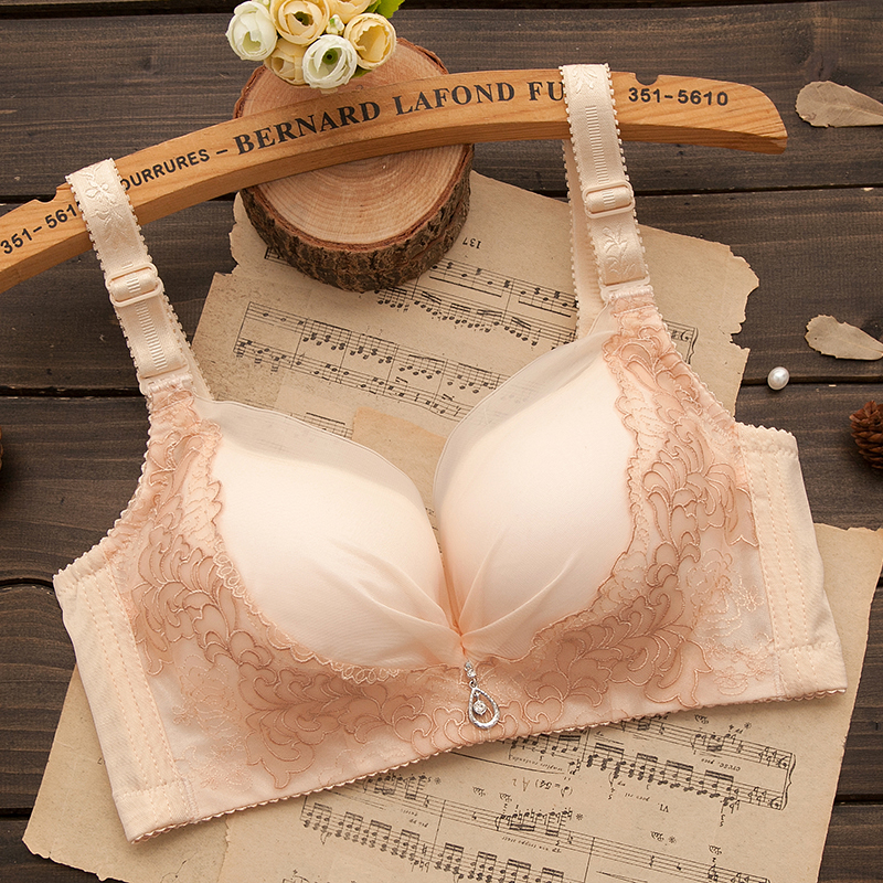 l'été sous-vêtements des femmes sans jantes section mince de recueillir collection furu respirant soutien-gorge sur le soin de l'épaisseur des filles de véritables petits soutien-gorge l'été sous-vêtements des femmes sans jantes section mince de recueillir collection furu respirant soutien-gorge sur le soin de l'épaisseur des filles de véritables petits soutien-gorge