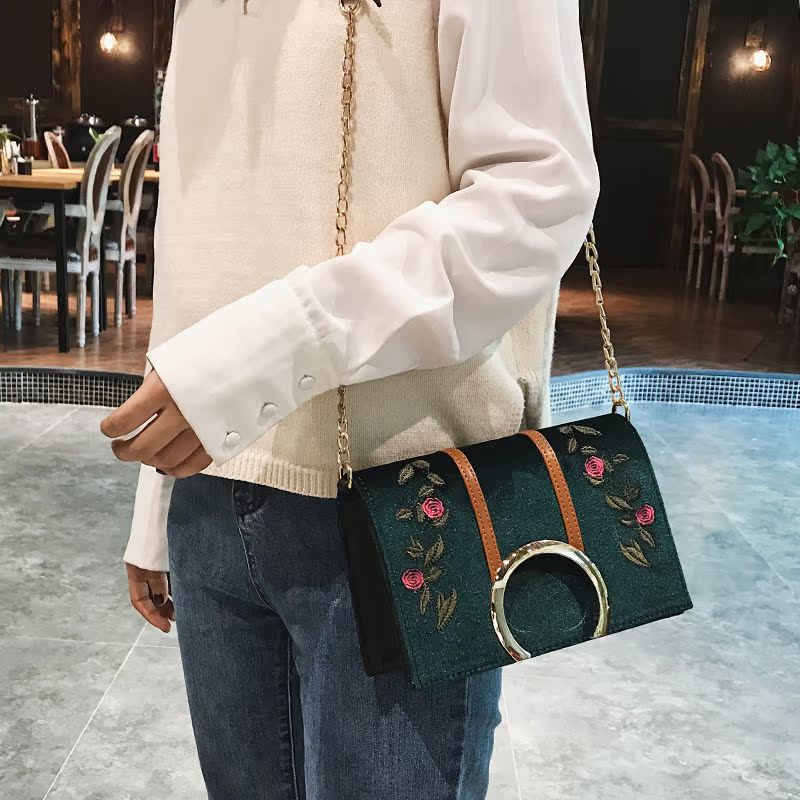 包包女2017秋季新款鏈條包女歐美時尚刺繡花朵小方包單肩包斜挎包
