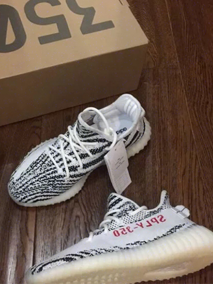 yeezy350白斑马椰子鞋