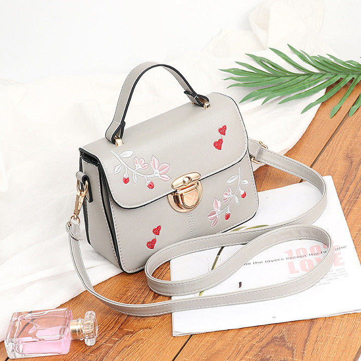 กระเป๋า 夏天上新小包包女2019新款手提时尚女士单肩斜挎包韩版百搭女包潮  