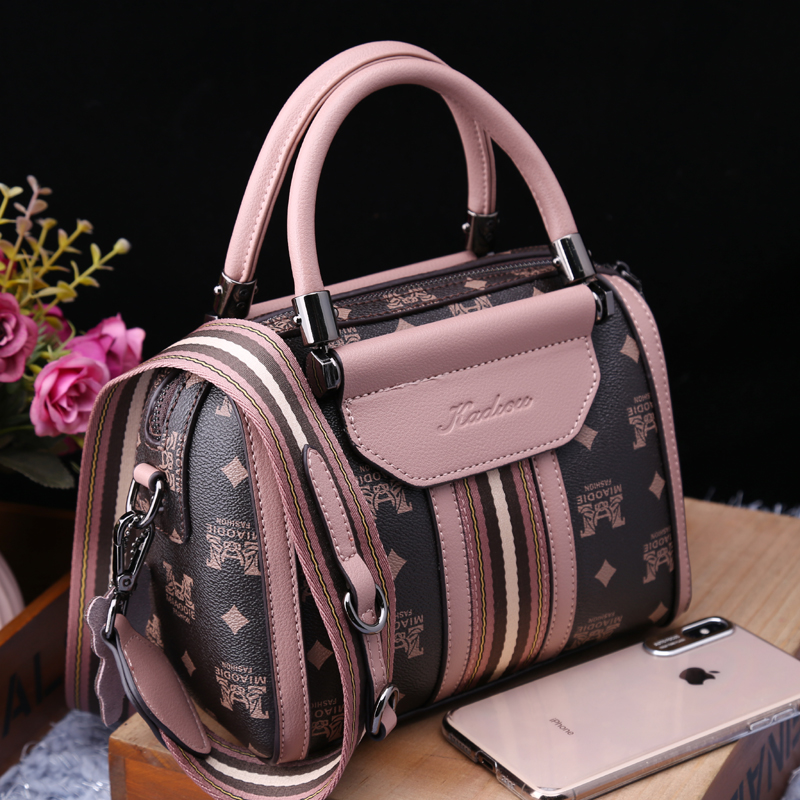 l'européen de la station de femmes sac à 2019 nouveau kai di ou élégant en cuir véritable oreiller sac à main joker d'épaule de sac de messager l'européen de la station de femmes sac à 2019 nouveau kai di ou élégant en cuir véritable oreiller sac à main joker d'épaule de sac de messager