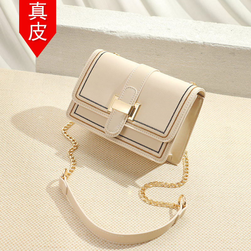 hong kong d'achat des petites ck français niche de sac femelle de sac de style de l'ouest de la nouvelle 2019 cuir joker messenger été nette rouge hong kong d'achat des petites ck français niche de sac femelle de sac de style de l'ouest de la nouvelle 2019 cuir joker messenger été nette rouge