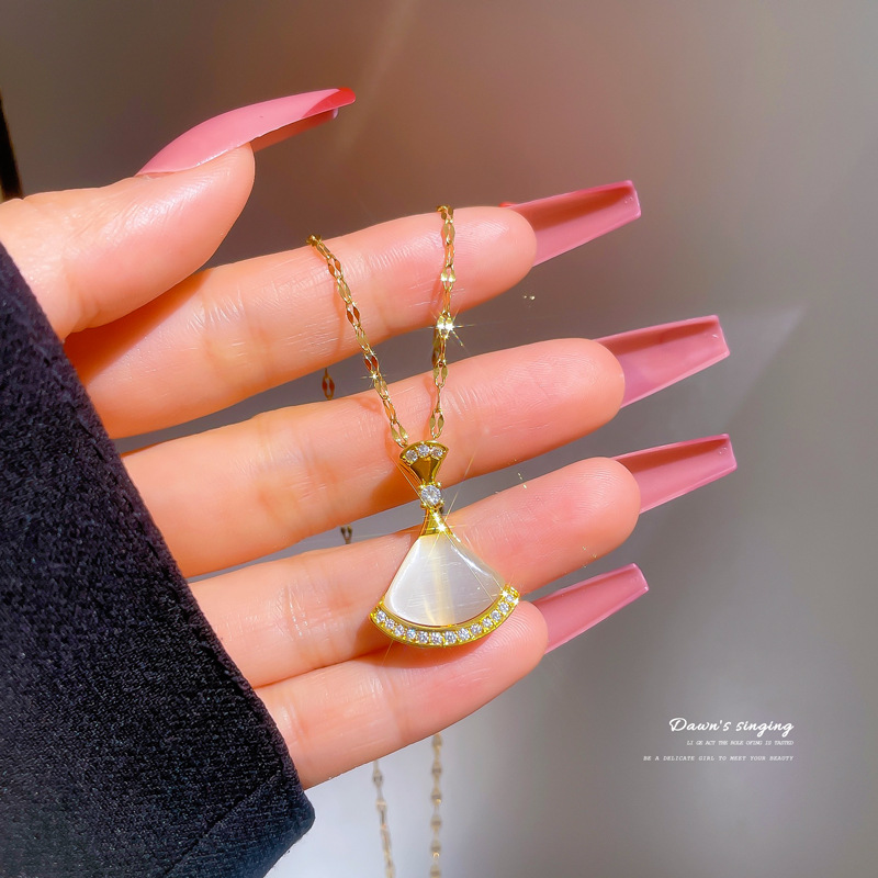 [Titanium Steel] Light Luxury Micro-Inlaid Real Gold Opal Skirt Necklace Female New Style Collarbone Necklace Light Luxury Minority Design Sense