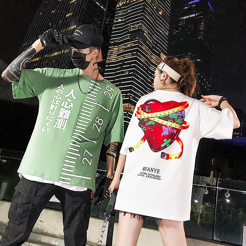 l'été de marée pays ins impression joker hommes perdre hors de l'épaule à manches courtes t-shirt de la marque tide hommes hip-hop hip-hop amoureux tenue l'été de marée pays ins impression joker hommes perdre hors de l'épaule à manches courtes t-shirt de la marque tide hommes hip-hop hip-hop amoureux tenue