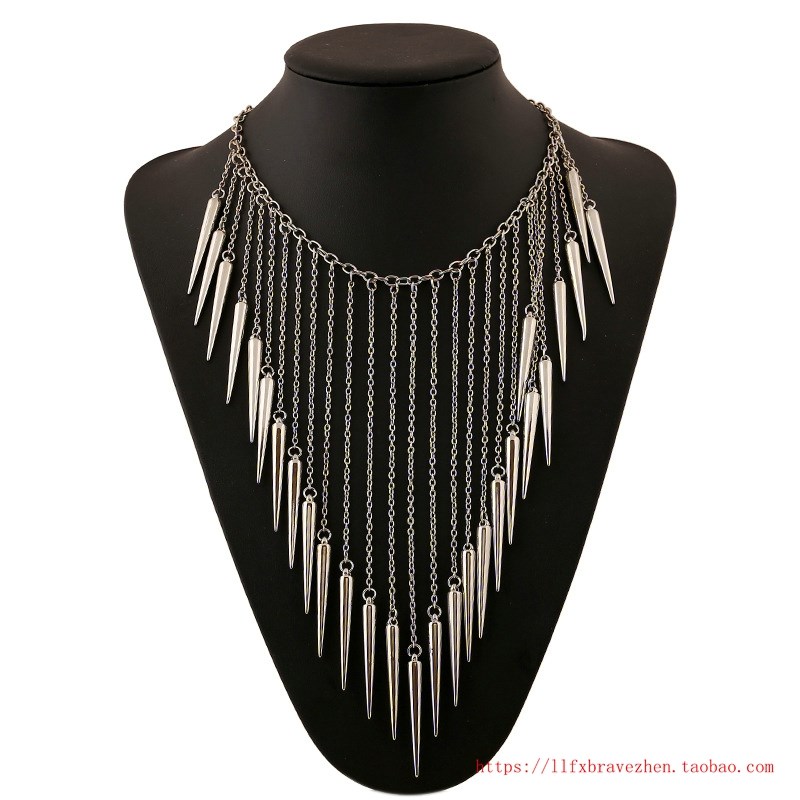 rivet de la chaîne des femmes de bijoux collier chaîne rivet colliers de bijoux de femmes rivet de la chaîne des femmes de bijoux collier chaîne rivet colliers de bijoux de femmes