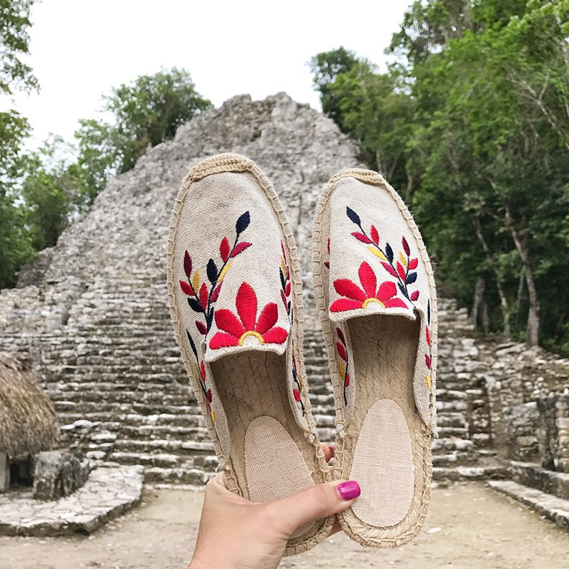 closed toe sandals payless