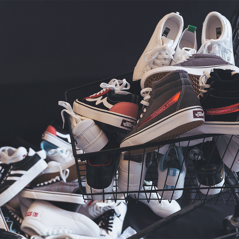 le monde est petit monsieur spike vente clairance blanc chaussures de femmes chaussures sauvages, version coréenne de chaussures de toile une pédale paresseux chaussures de conseil chaussures le monde est petit monsieur spike vente clairance blanc chaussures de femmes chaussures sauvages, version coréenne de chaussures de toile une pédale paresseux chaussures de conseil chaussures