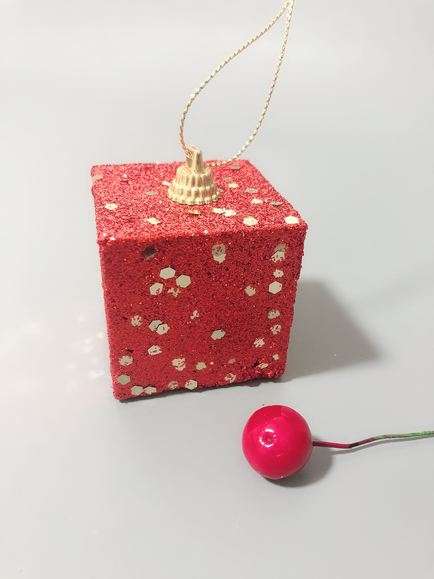 Foreign Trade Export Cistmas Decorations Cistmas Tree Pendant Red Gift Box 4.5cm a Pa of Four