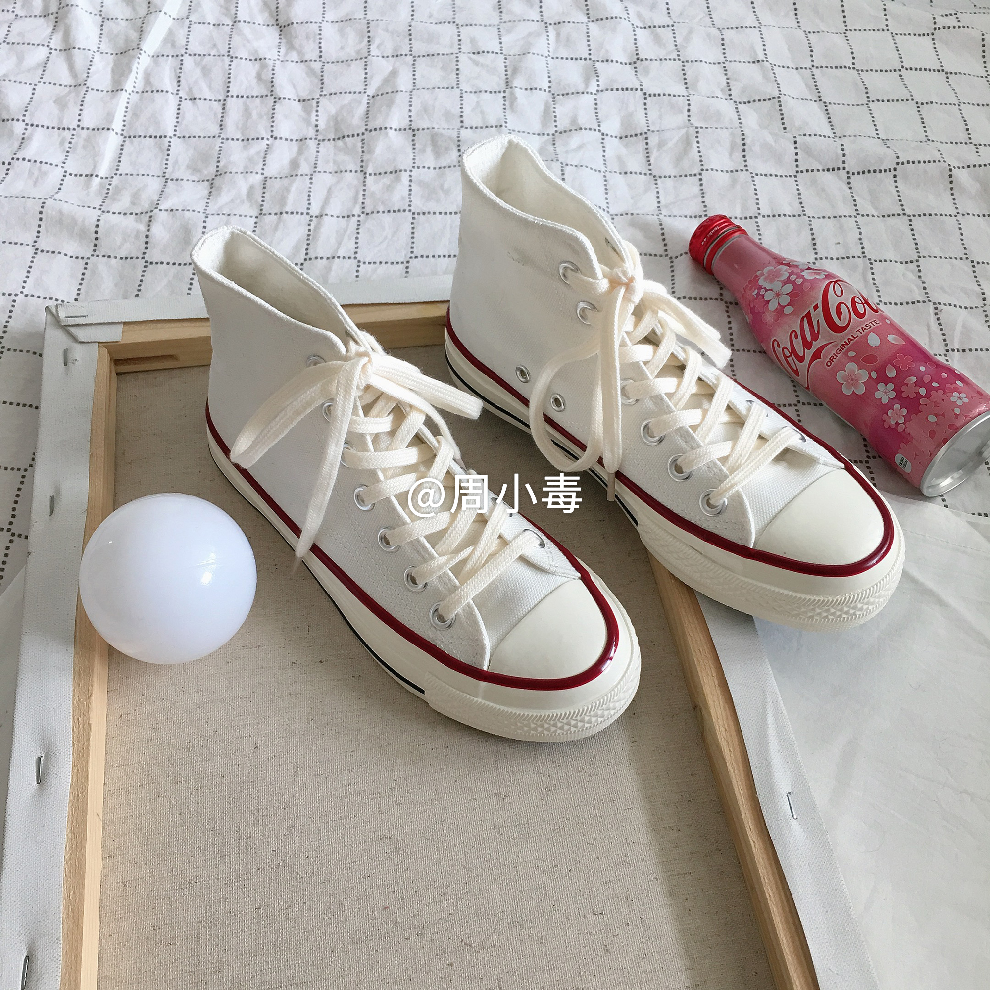 semaines de petites quantités de drogues des années 1970, chaussures de toile des femmes high-top blanc couple chaussures casual high top coréen ulzzang marée des élèves semaines de petites quantités de drogues des années 1970, chaussures de toile des femmes high-top blanc couple chaussures casual high top coréen ulzzang marée des élèves