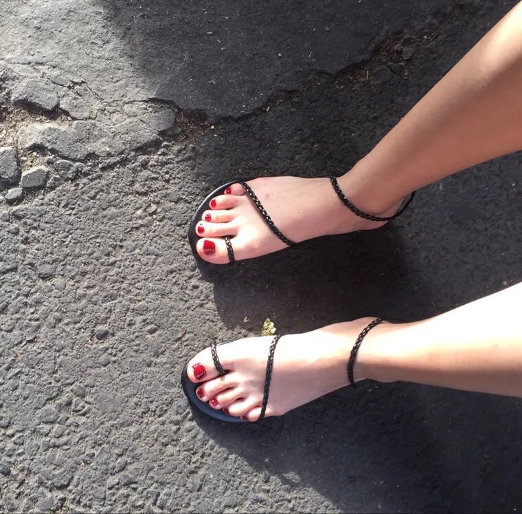 夏季平底平跟夾趾女涼鞋波希米亞舒適奢華水鑽沙灘甜美涼鞋潮