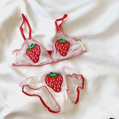 ins风无钢圈上升刺绣水果透明网纱内衣套装超薄性感可爱少女文胸-淘宝网 ins风无钢圈上升刺绣水果透明网纱内衣套装超薄性感可爱少女文胸-淘宝网