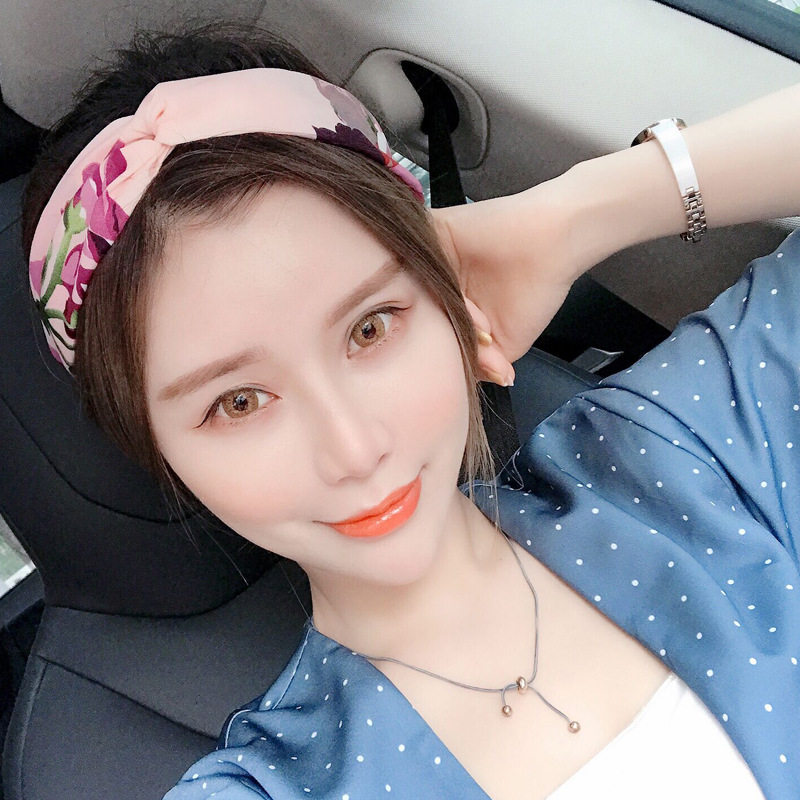 ที่คาดผม 韩国天竺葵花朵字母丝绸松紧交叉头饰 陈乔恩时尚发带 女式发饰  