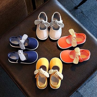 d'automne et de printemps version coréenne de chaussures pour enfants chaussures de toile de filles de 1-2-3-année-vieux bébé de sexe féminin arc des petites chaussures enfants chaussures de fond mou d'automne et de printemps version coréenne de chaussures pour enfants chaussures de toile de filles de 1-2-3-année-vieux bébé de sexe féminin arc des petites chaussures enfants chaussures de fond mou