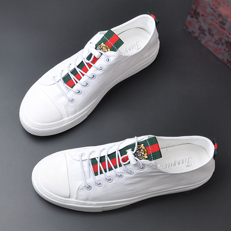 l'europe de la station met le pied chaussures casual tête de tigre de la personnalité chaussures hommes brodé chaussures version coréenne de toile respirante blanc chaussures hommes l'europe de la station met le pied chaussures casual tête de tigre de la personnalité chaussures hommes brodé chaussures version coréenne de toile respirante blanc chaussures hommes