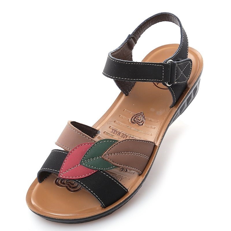 flat sandals with one strap across toes 