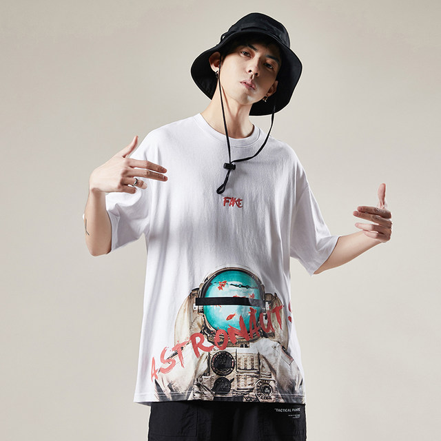 VII universe put the end of summer the trend of the original astronauts printing OVERSIZE loose round neck short-sleeved T-shirt men VII universe put the end of summer the trend of the original astronauts printing OVERSIZE loose round neck short-sleeved T-shirt men