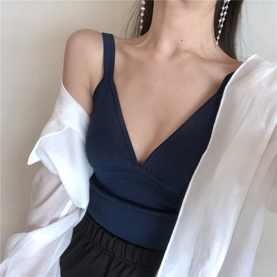 港味chic风性感低胸V领纯色背心吊带女装修身短款套头打底上衣潮-淘宝网 港味chic风性感低胸V领纯色背心吊带女装修身短款套头打底上衣潮-淘宝网