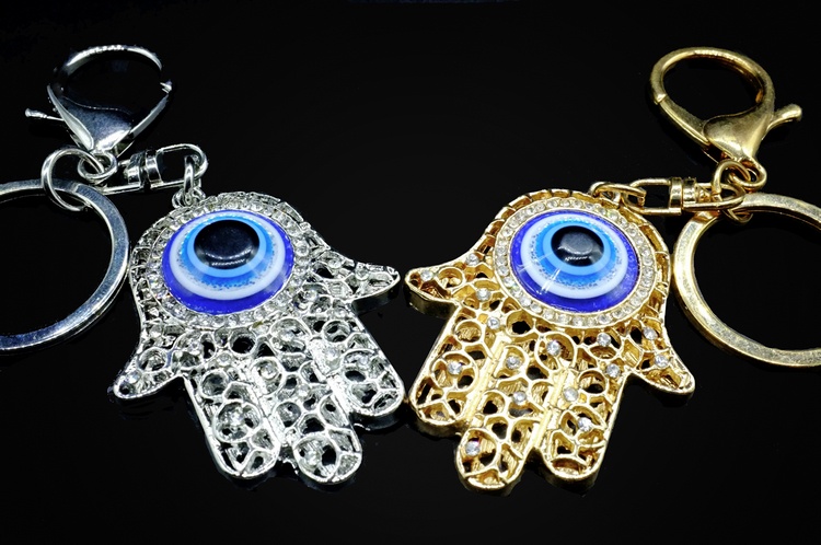 (Moonlight Market) Turkish Original Single Fatima Hand Tassel Key Ring Car Ornaments Middle East Blue Eyes Memorial