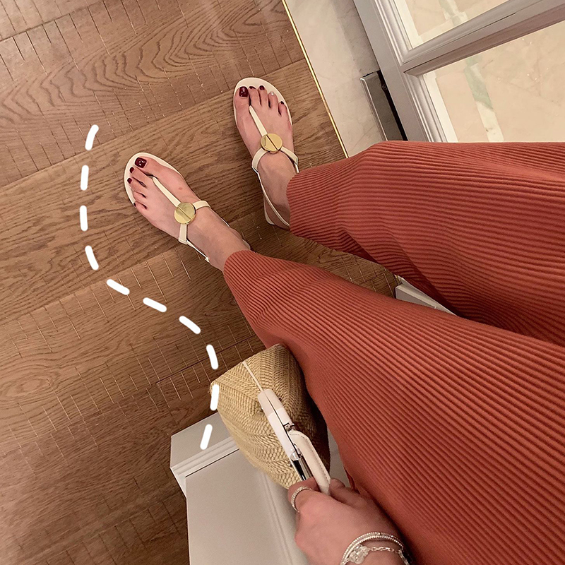 【sheii su inna inna】it girl~niche design du t-métal de forme ronde boucle de plat thong sandales chaussures femmes 【sheii su inna inna】it girl~niche design du t-métal de forme ronde boucle de plat thong sandales chaussures femmes