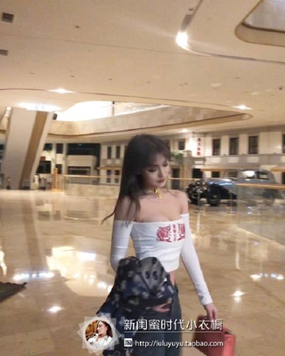 街头风个性气质少女搞怪可爱一字领字母刺绣性感短款上衣长袖T-淘宝网 街头风个性气质少女搞怪可爱一字领字母刺绣性感短款上衣长袖T-淘宝网