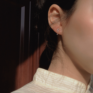 S925银问号感叹号耳钉女简约气质可爱小巧符号后挂式耳环饰品新款