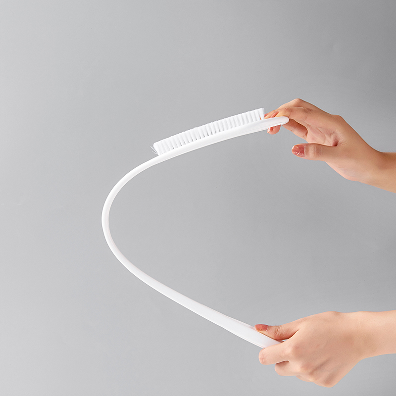 a quilt beater with long handle and double sides for cleaning and beating quilt