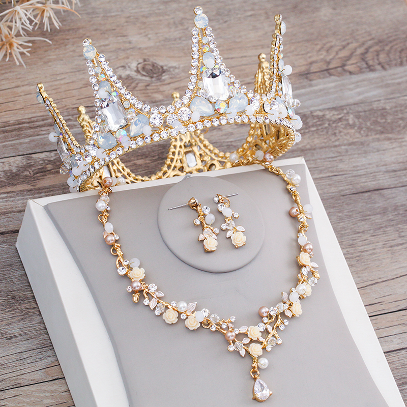 baroque de mariée de la couronne de trois pièces ensembles de bijoux de mariage de mariée collier boucles d'oreilles ensemble de robe de mariage de bijoux et d'accessoires baroque de mariée de la couronne de trois pièces ensembles de bijoux de mariage de mariée collier boucles d'oreilles ensemble de robe de mariage de bijoux et d'accessoires