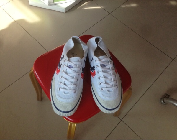 京字青少年成人钉钉足球鞋