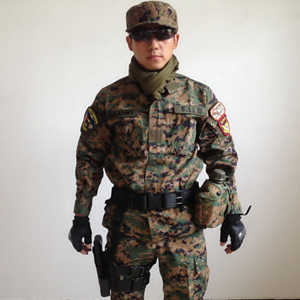 包郵戶外用品裝備男軍迷套裝叢林數碼迷彩服作訓服戰術服送臂章