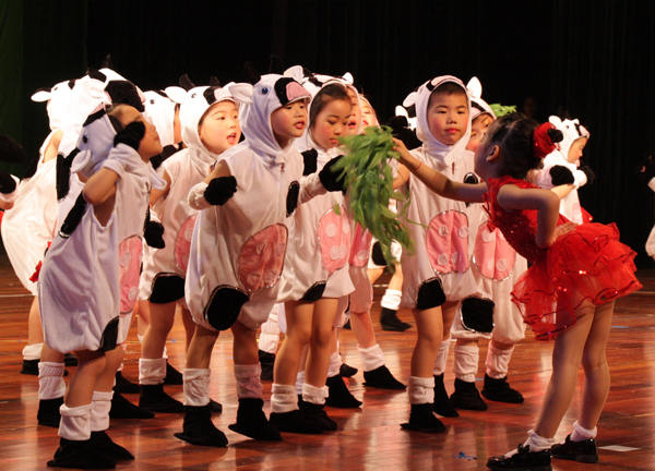 儿童动物演出服装男女幼童小奶牛表演服饰牧场小乖乖舞蹈小牛