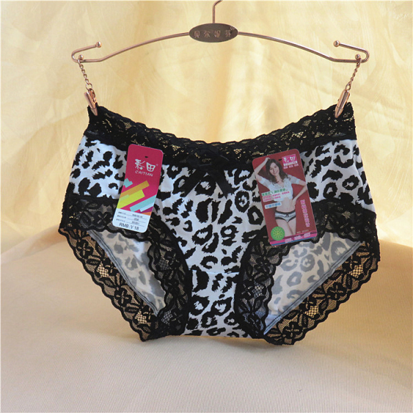 4条包邮正品彩田30391中腰平角裤蕾丝腰柔软布料吸湿透气女士内裤