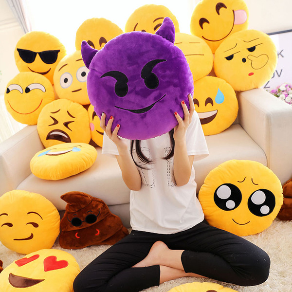 趣味qq表情抱枕emoji公仔大便毛絨抱枕靠墊女生禮物大奮鬥禮物包