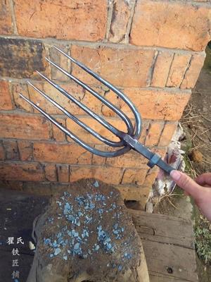 5-7齿捕鱼工具 鱼叉 手工锻打制作 野外捕鱼工具 有倒勾 高碳钢锻