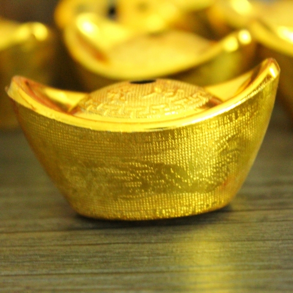 婚礼婚庆用品喜盆子孙桶吉祥物婚房装饰摆件压床塑料金元宝批发-淘宝