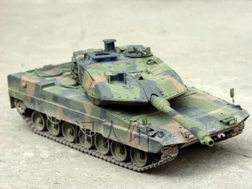 拼装模型 hobbyboss 82403 1:35 德国豹2a6ex主战坦克