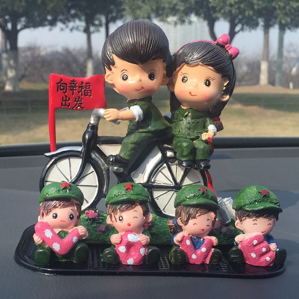 【天天特价】汽车装饰品摆件可爱 向幸福出发车载娃娃摆创意摆饰