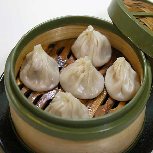 上海特产 正宗南翔小笼包 灌汤鲜肉包子早餐馅大180克10只-淘宝网全球