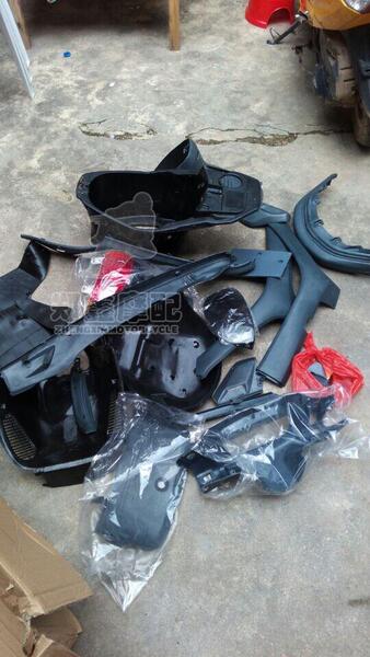 光阳豪迈125cc摩托车/全新配件/外壳/pp件/黑色件/全套黑件