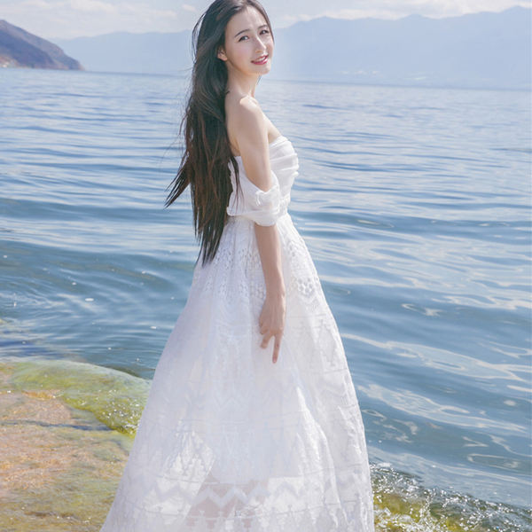 秋季海边三亚度假性感沙滩裙白裙子旅拍裙女抹胸长裙夏仙女连衣裙
