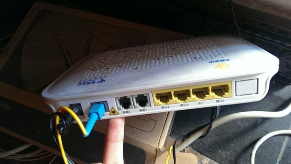 中兴f460 光纤猫 光猫 epon 福建电信专用 带无线 e8-c 4 2 全新