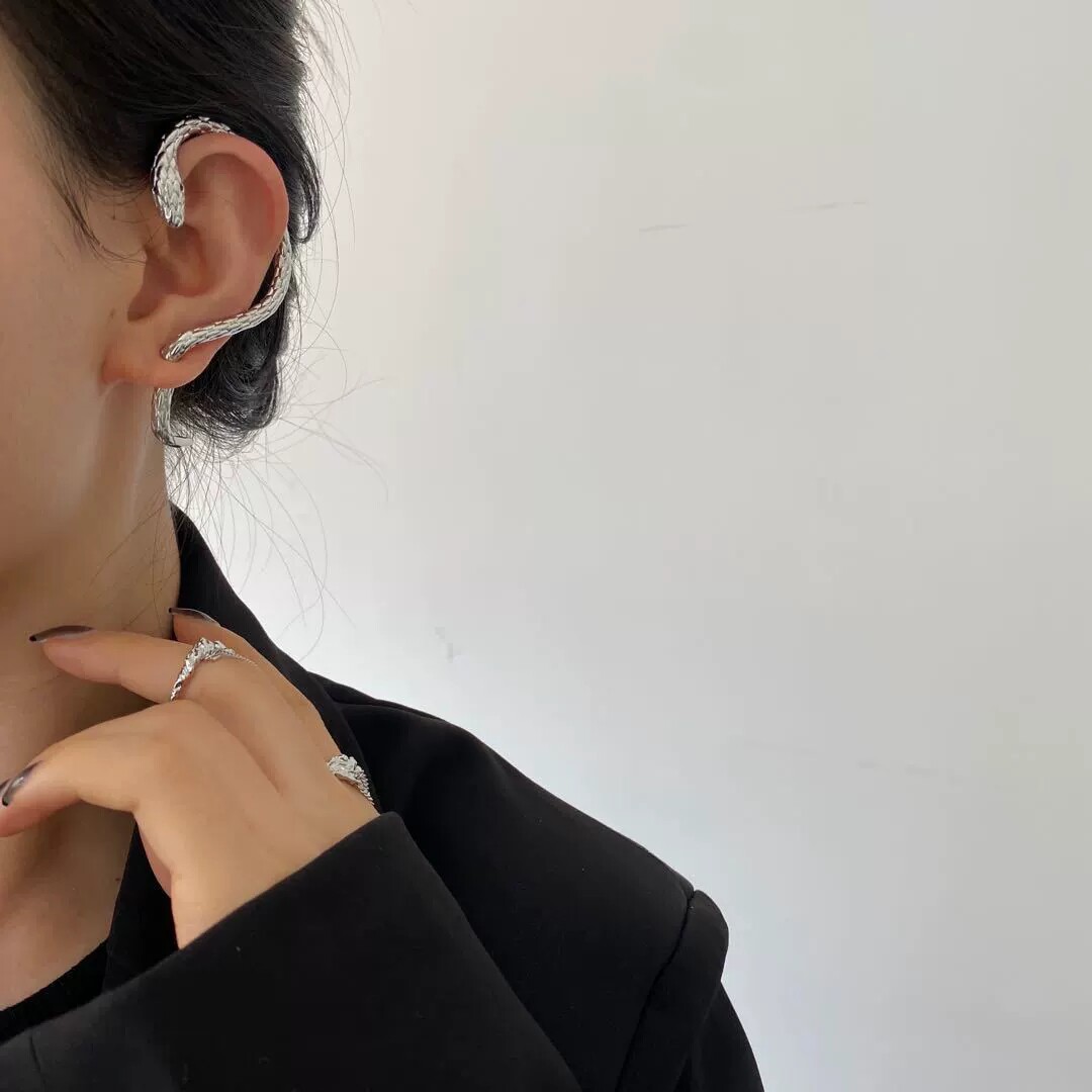 Clip per osso ad ago in argento dal design per piccoli gruppi, sospensione integrata dell'orecchio, orecchini a forma di serpente, orecchini personalizzati_voghion.com