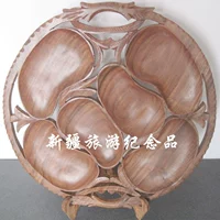 Этнический сувенир, деревянное резное украшение ручной работы