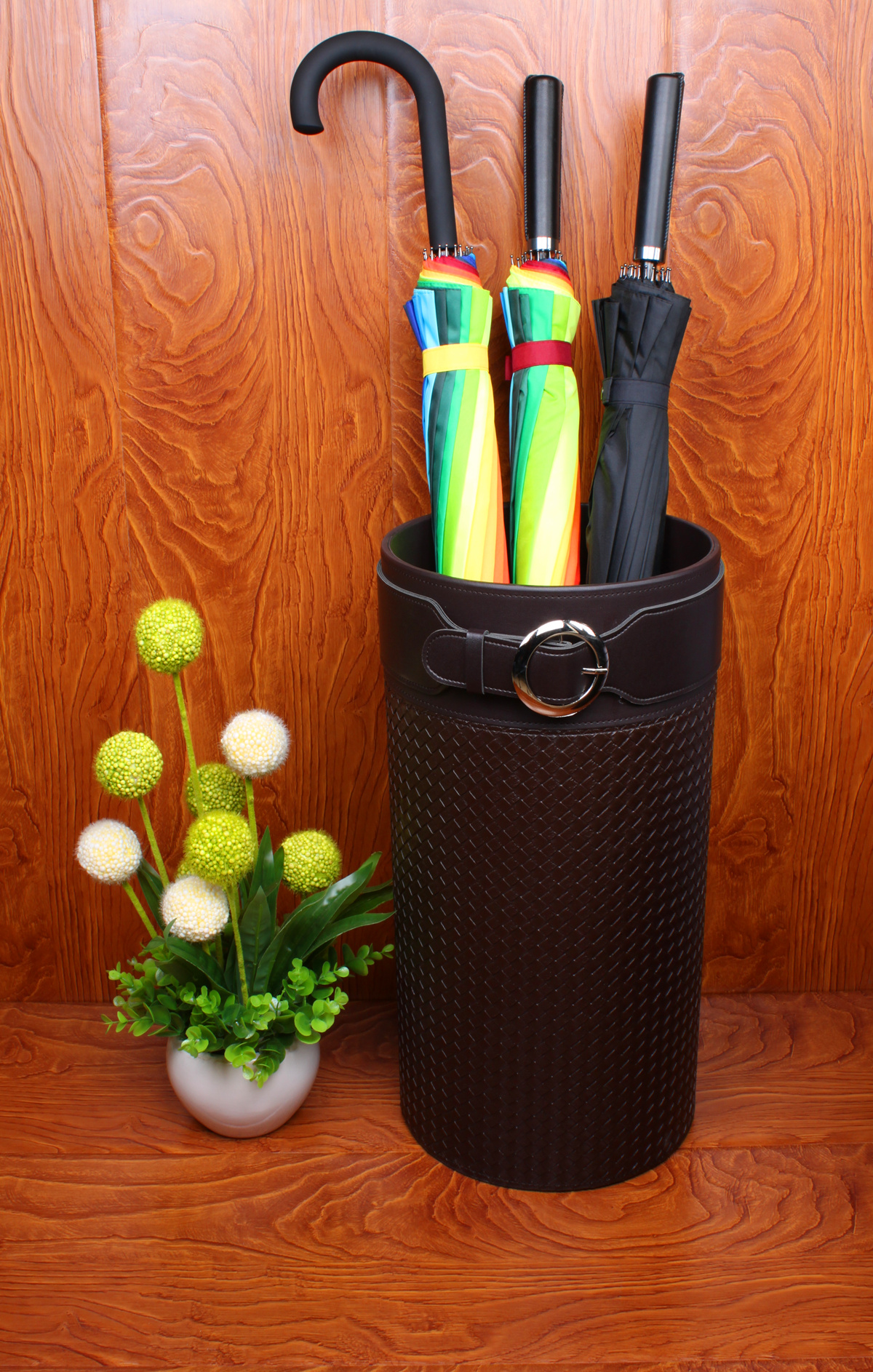 Подставка для зонтика. Для зонтов в прихожей. Подставка для зонтов. Держатель для зонтов в прихожую. Хранение зонтов.